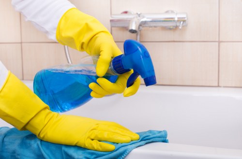 End-of-tenancy and regular house cleaning support for homes in Cleaninghouse