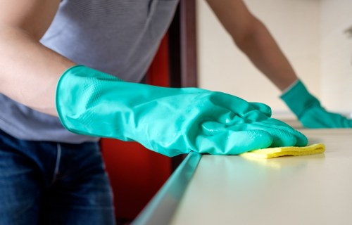 Training and correct handling of cleaning products and equipment